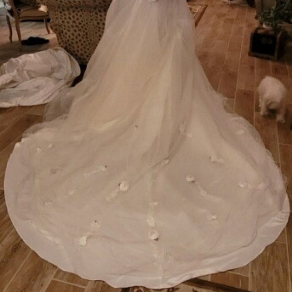 Wedding dress